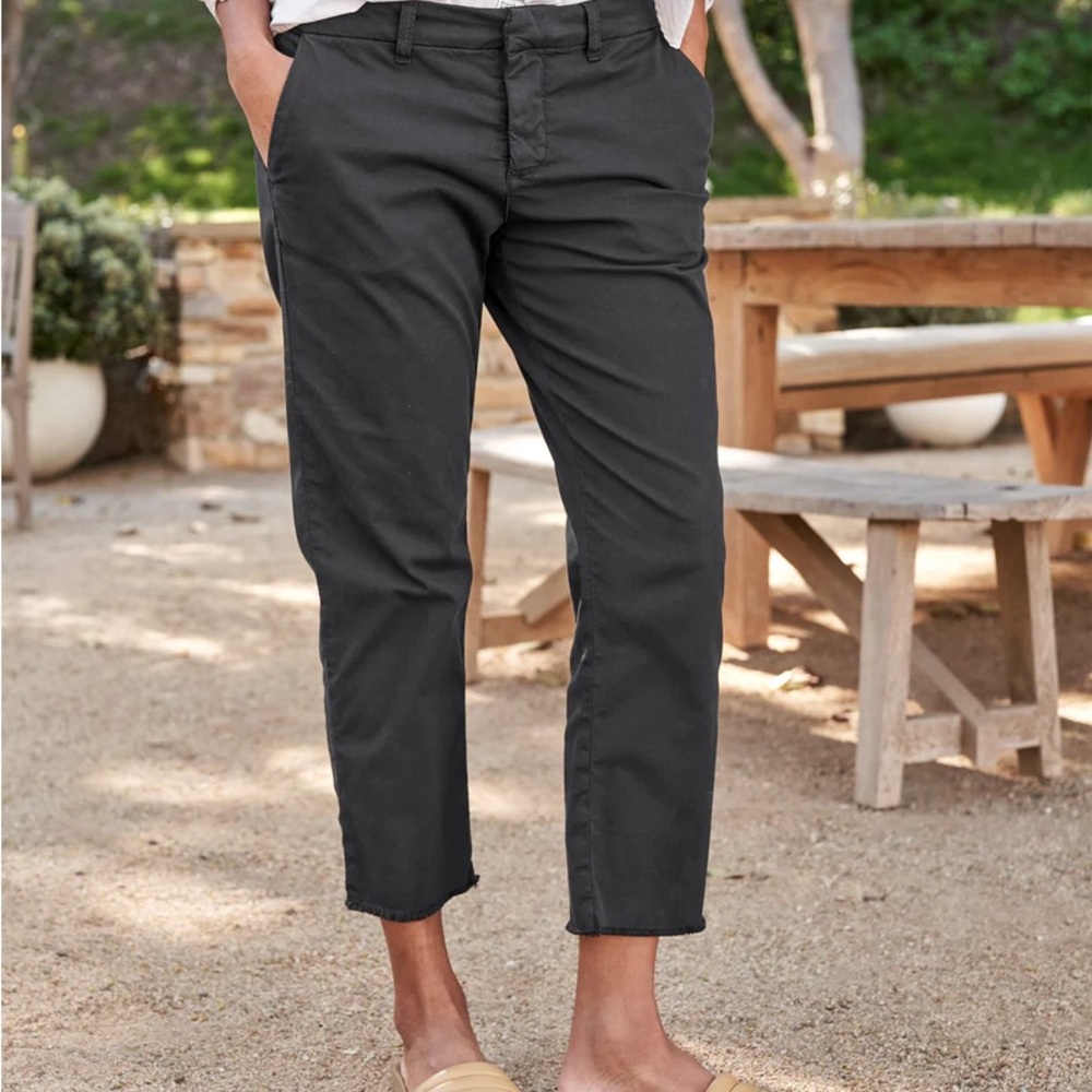 Frank & Eileen Wicklow Italian Chino. Washed black. Like new. Size 10